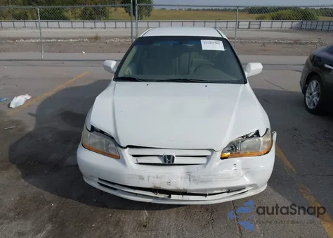 2002 Honda Accord 2.3 Lx из США, поврежденный, VIN 1HGCG56442A065111